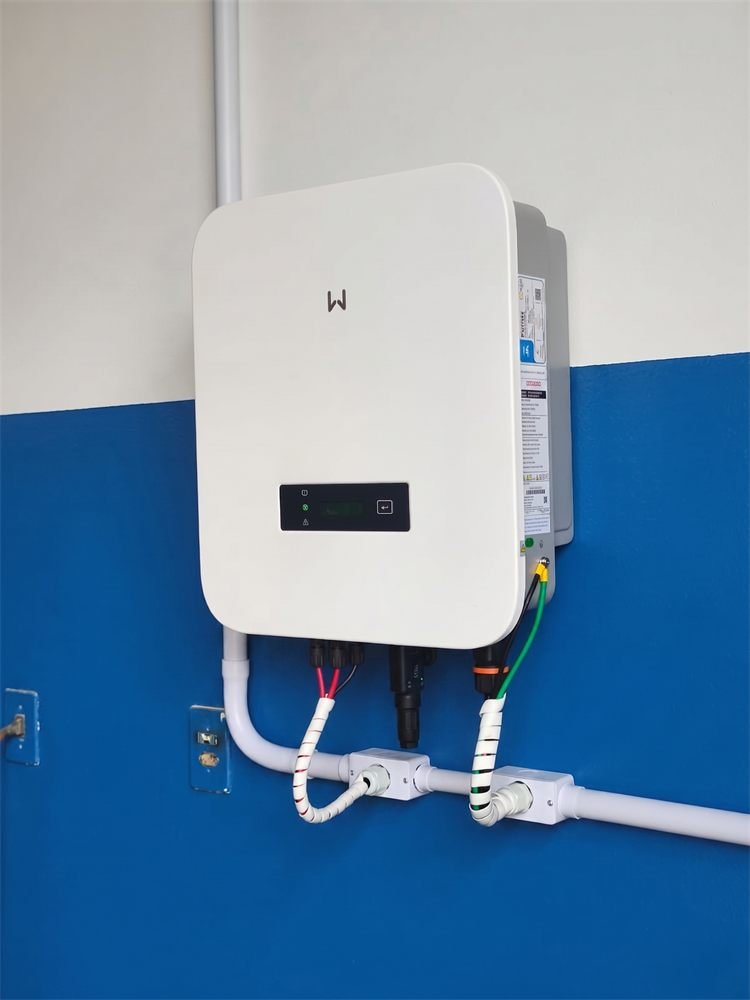 Inversor solar instalado